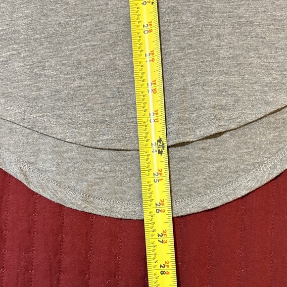 Disney Mickey Mouse Charcoal Mickey Mouse Rainbow Tee Size 11/13 Large - Picture 7 of 8